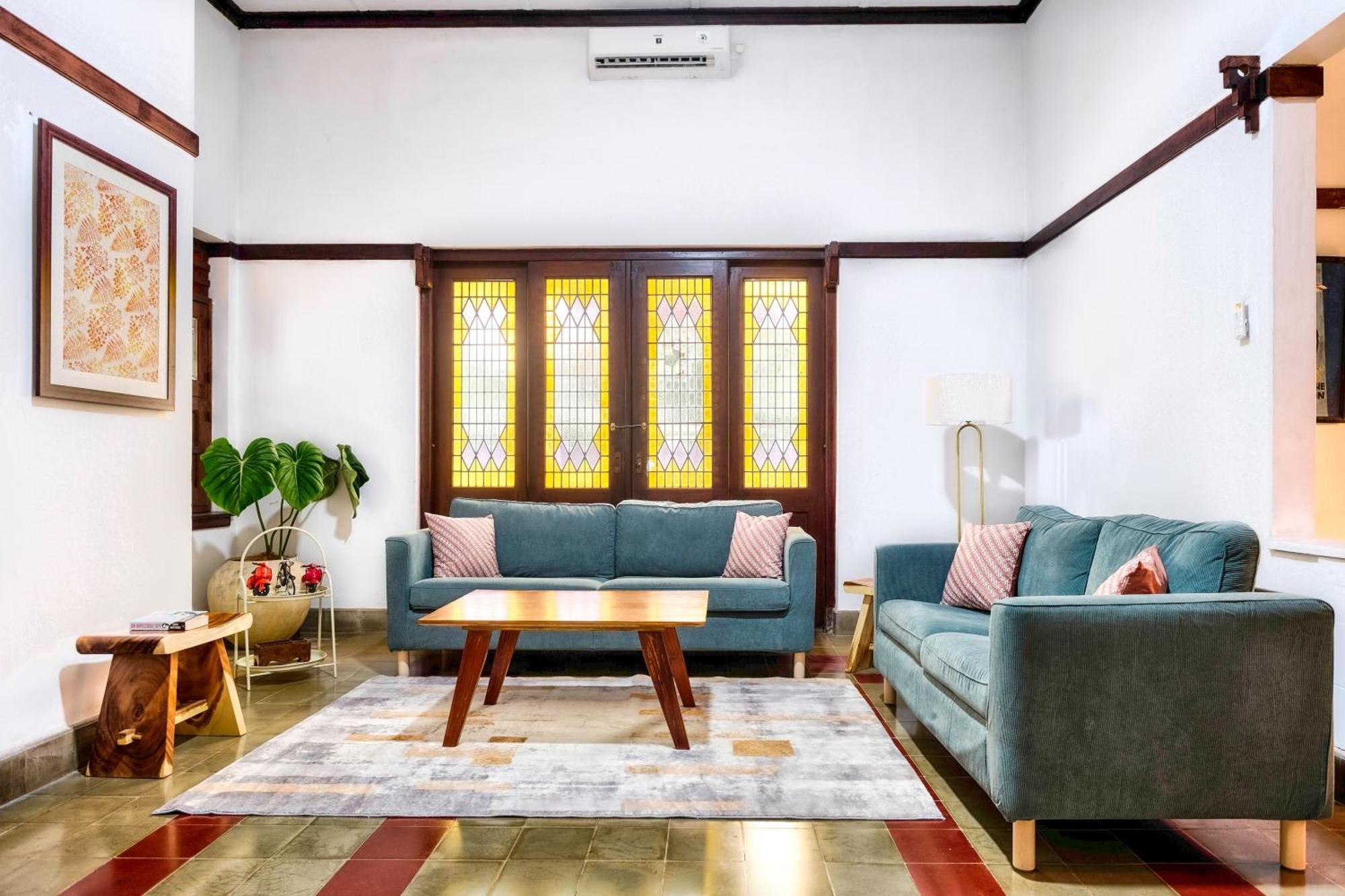 Entire Heritage Family Friendly In The Center Of Yogya With Swimming Pool - Up To 9 People
